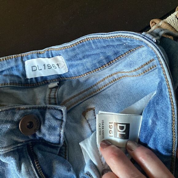 EUC DL 1961 ulta skinny jeans size 26 - Picture 3 of 6